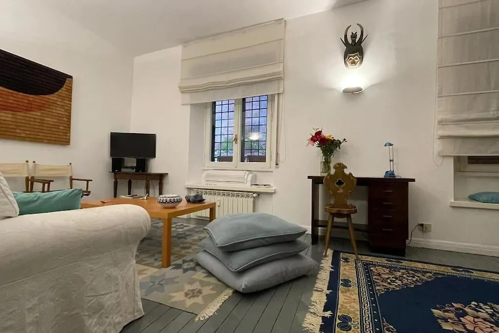 Vicolo San Trifone By Hili Apartment Rome